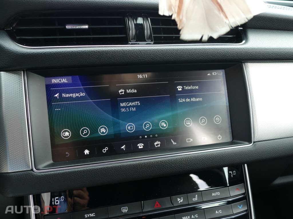 Jaguar XF 2.0 D Prestige Aut.