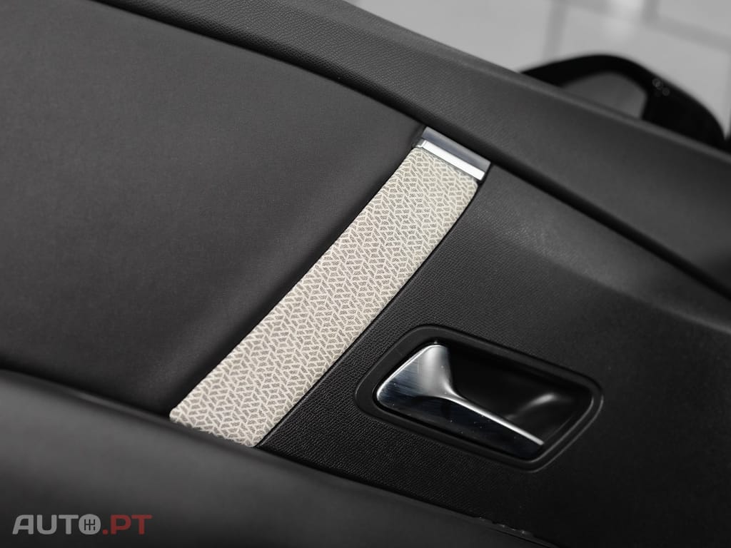 Citroen C4 X 1.2 PureTech Plus EAT8