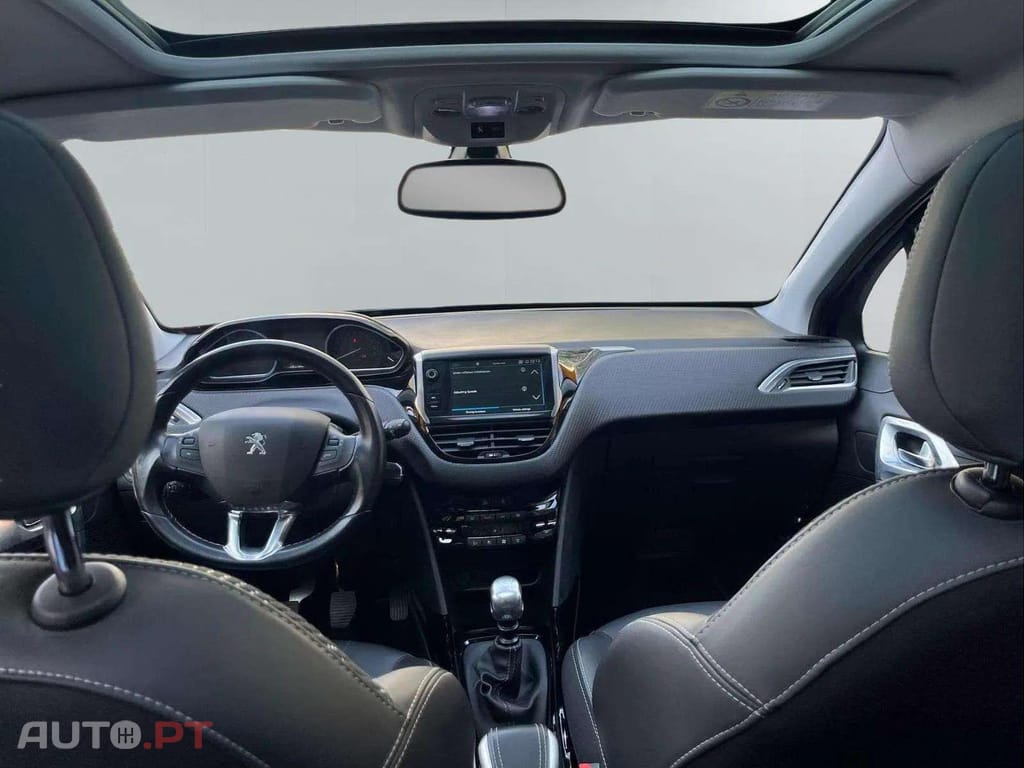 Peugeot 2008  1.2 PureTech Allure CROSSWAY