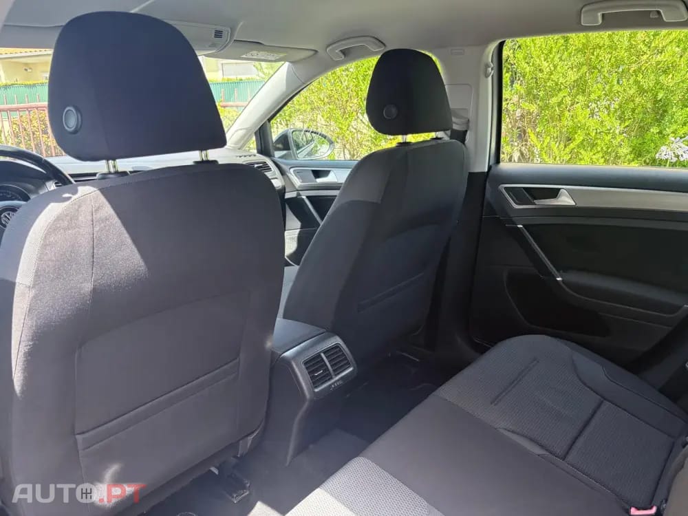 Volkswagen Golf 1.0 TSI Trendline