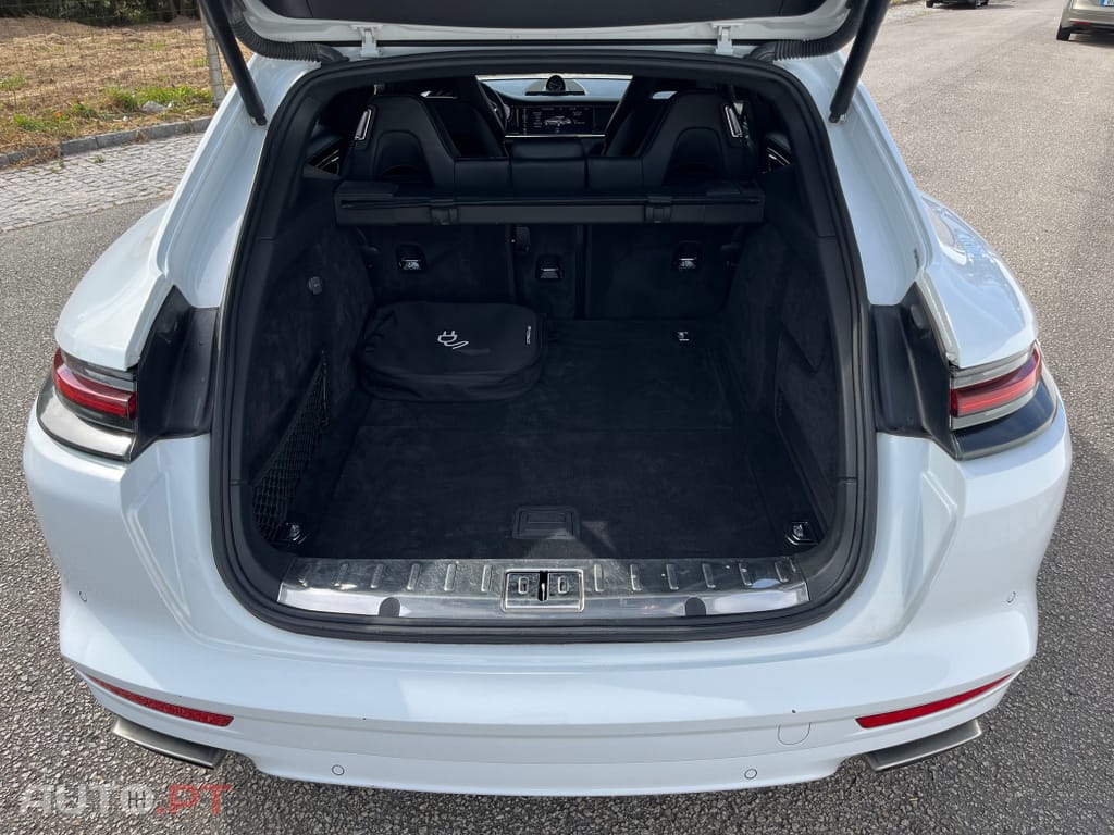 Porsche Panamera 4 E-Hybrid