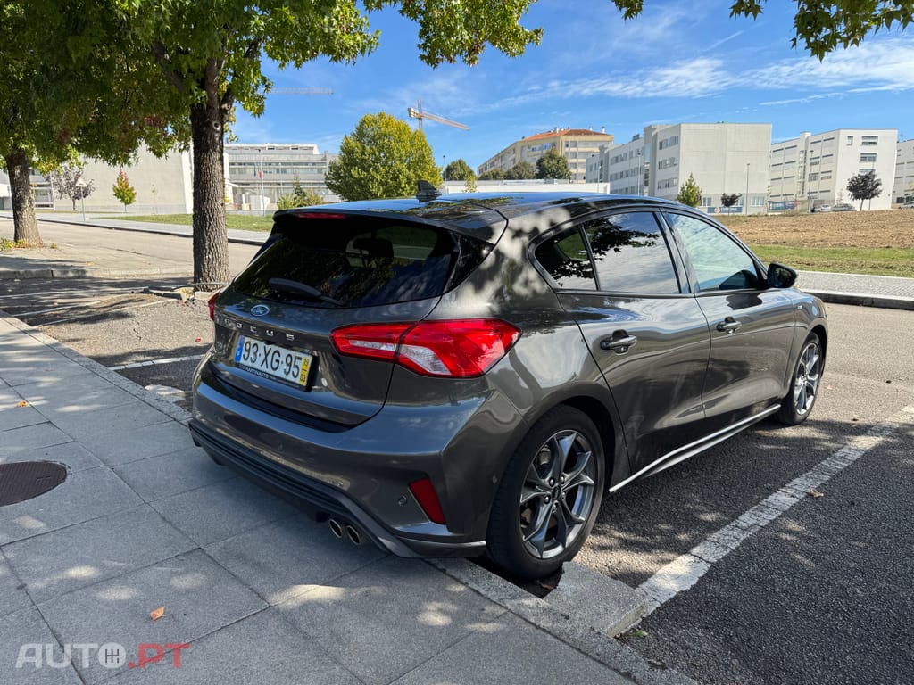 Ford Focus ST Line