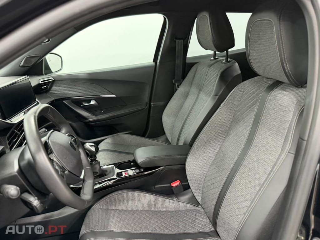 Peugeot 2008 1.2 PureTech Allure