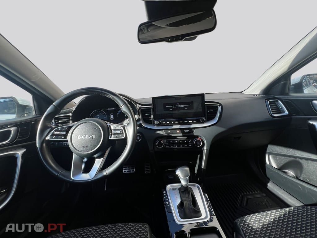 Kia Xceed HYB 1.6 GDI ISG PHEV BCK&WHT EDITION DCT6