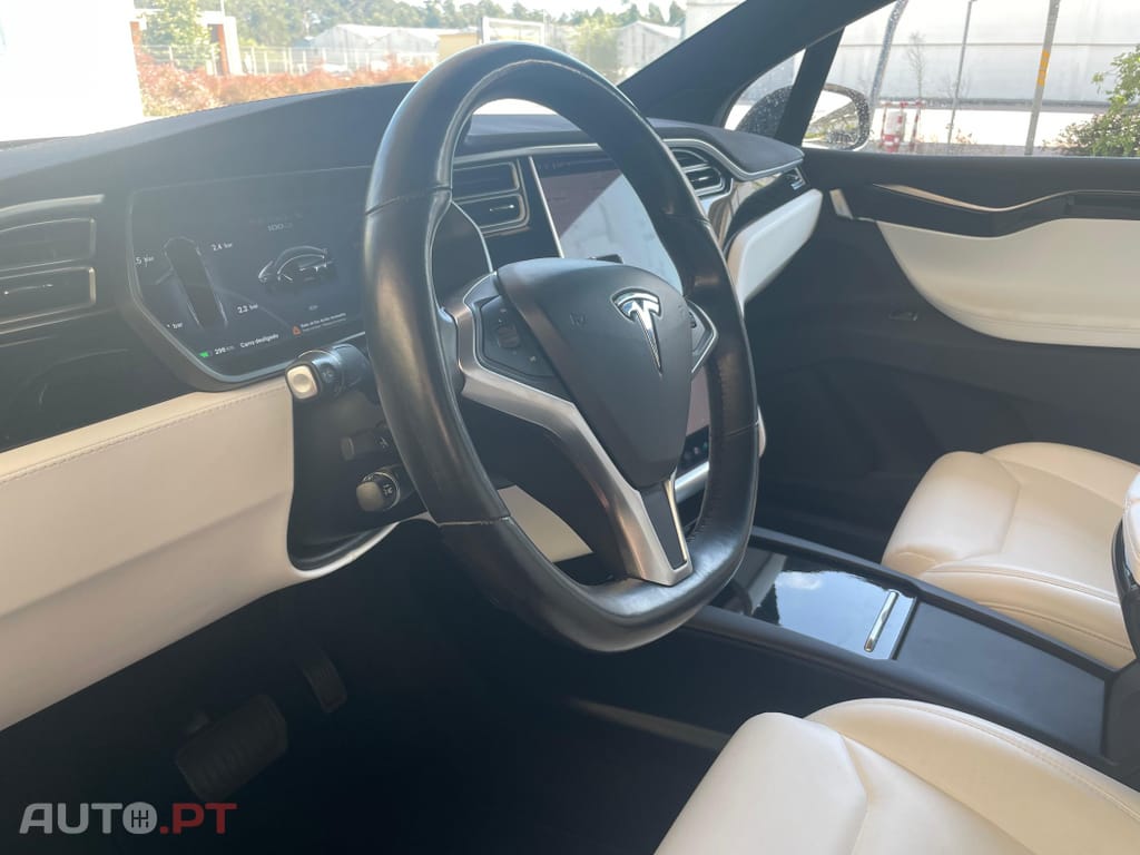 Tesla Model X 100D