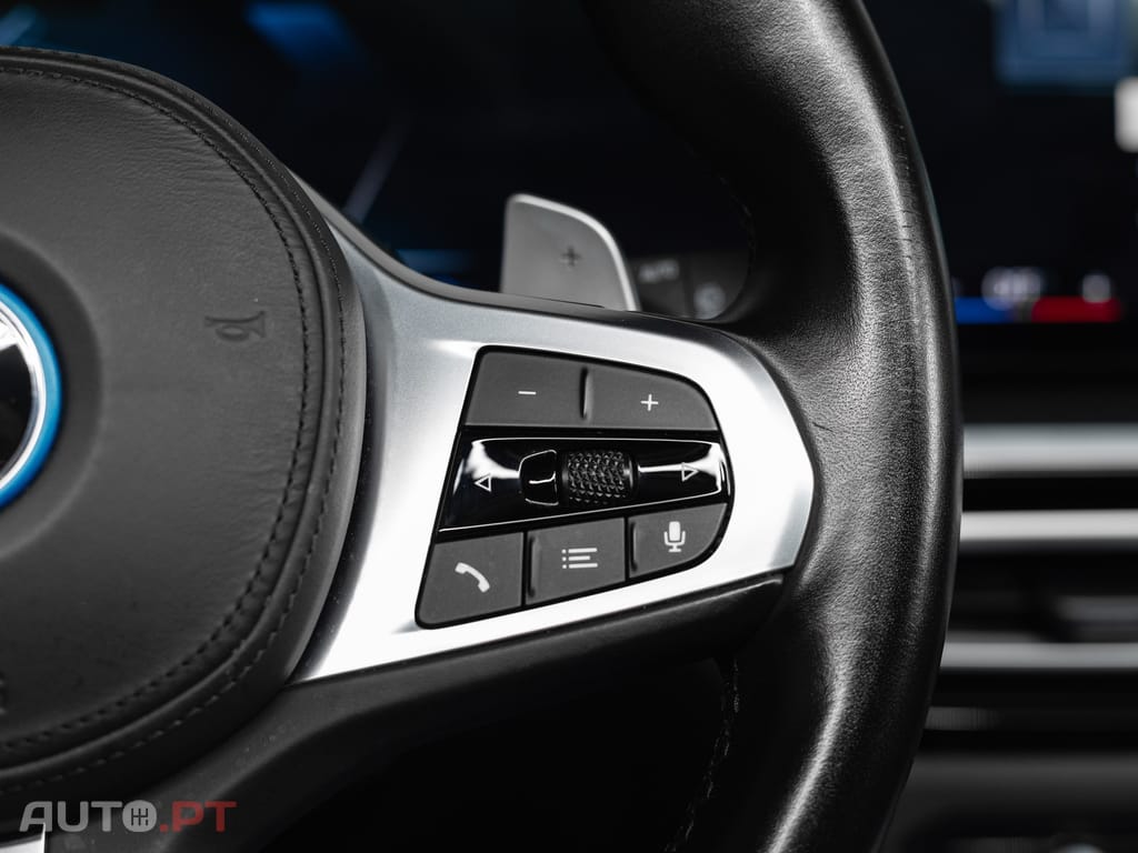 BMW 330 e Touring Pack M Auto