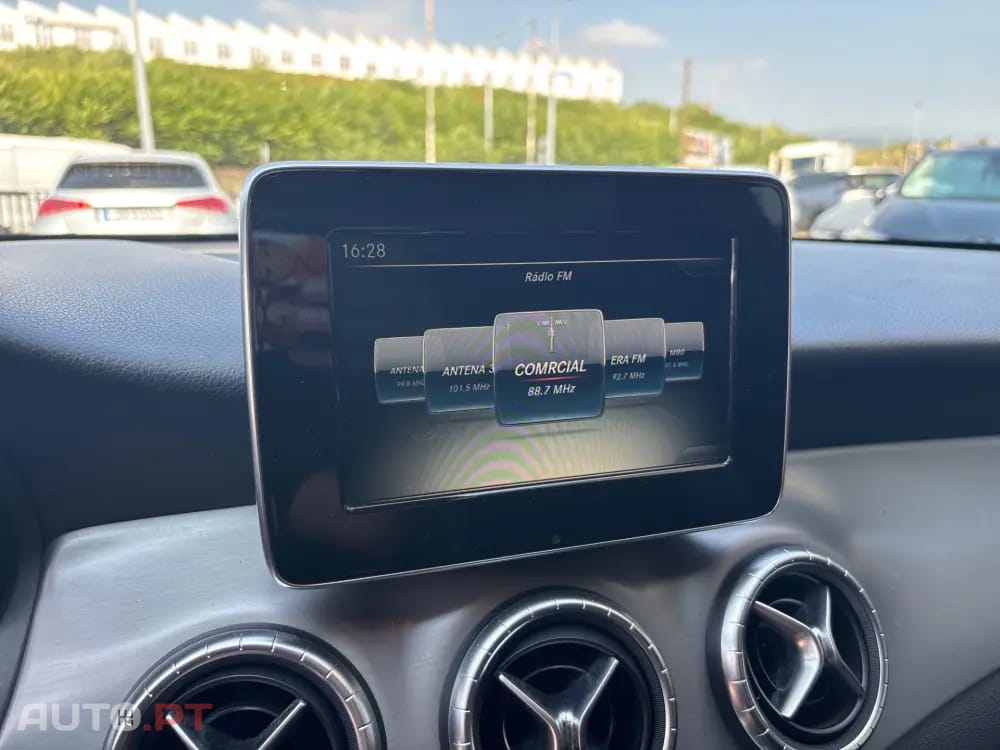 Mercedes-Benz CLA 220 d Shooting Brake AMG Line Aut.