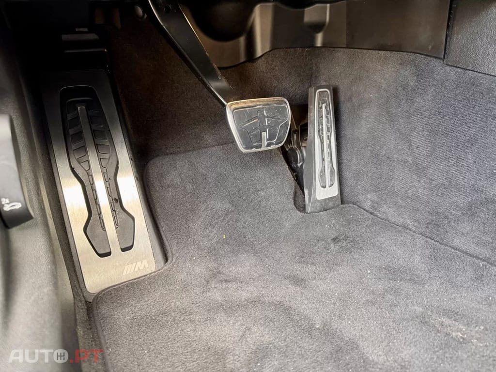 BMW 330 e Pack M Auto