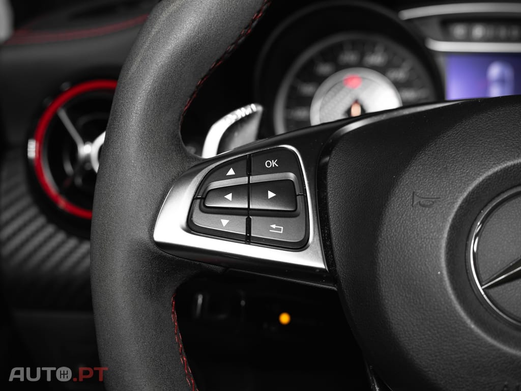 Mercedes-Benz A 45 AMG 4Matic Speedshift 7G-DCT