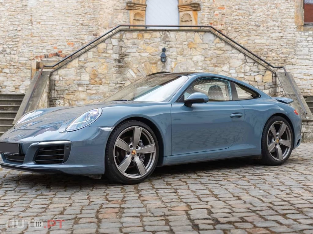 Porsche 911 Carrera Sport Chrono