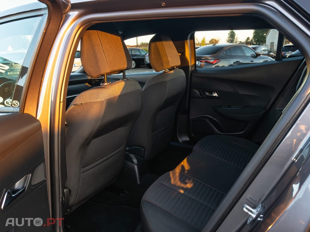 Peugeot 2008 1.2 PureTech Active Pack