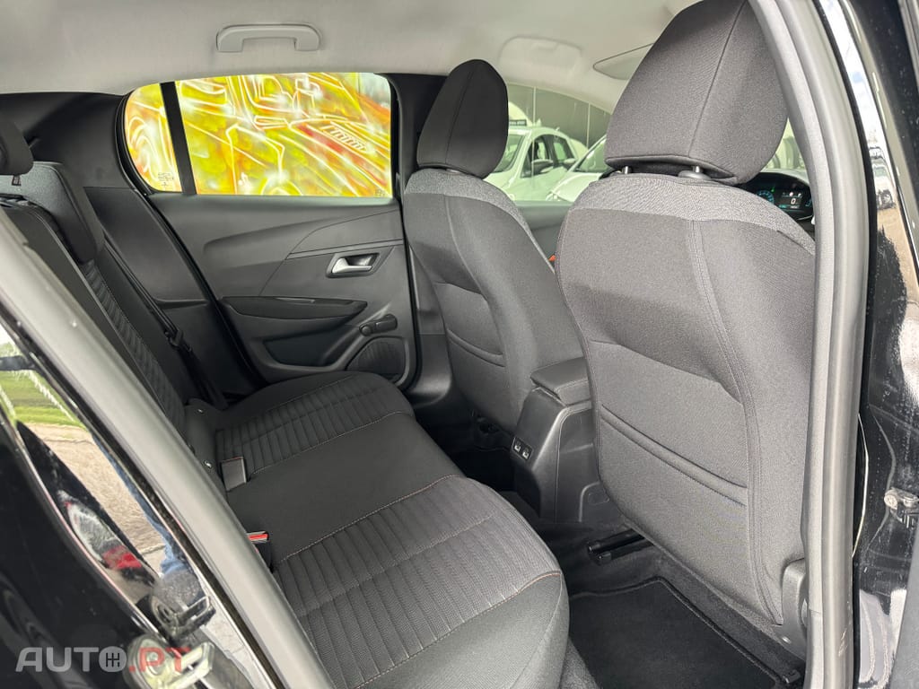 Peugeot E-208 50 kWh Active