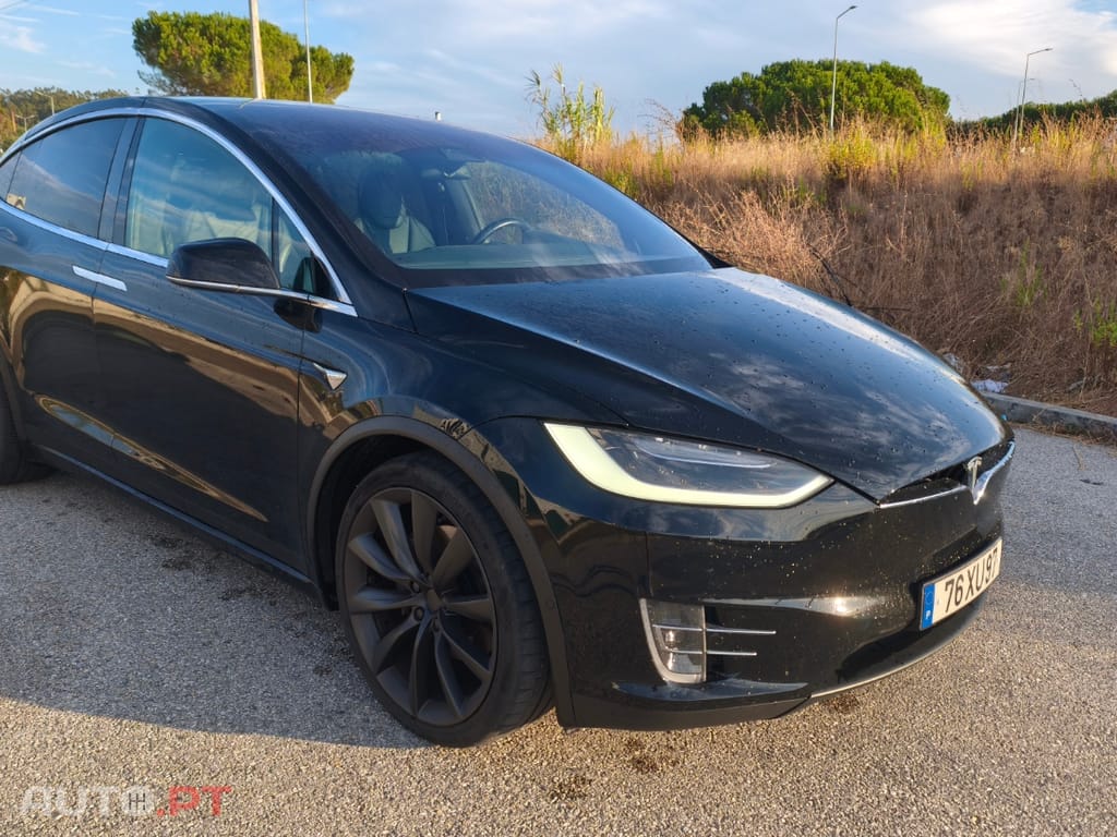 Tesla Model X 100D