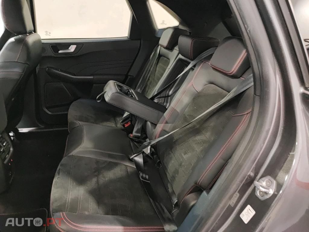 Ford Kuga 2.5 PHEV ST-Line X