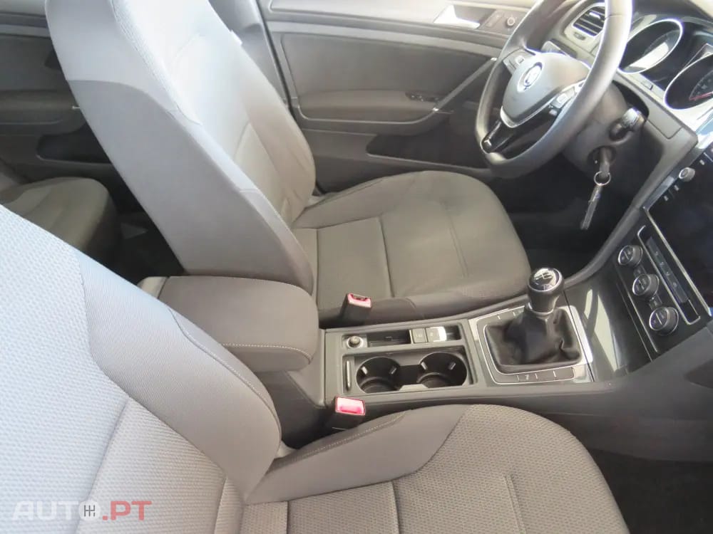 Volkswagen Golf 1.6 TDI Confortline