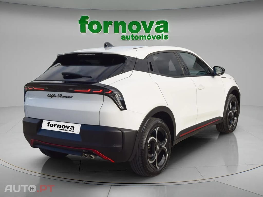 Alfa Romeo Junior 1.2 Speciale eDCT6