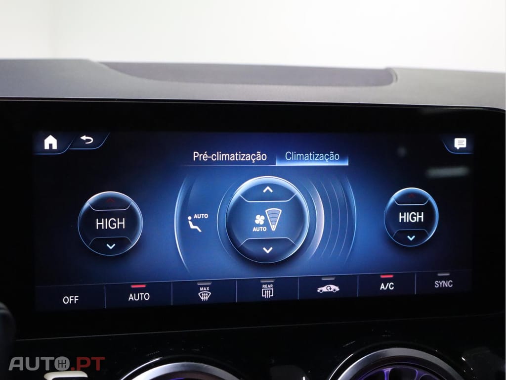 Mercedes-Benz GLA 250 e AMG LINE