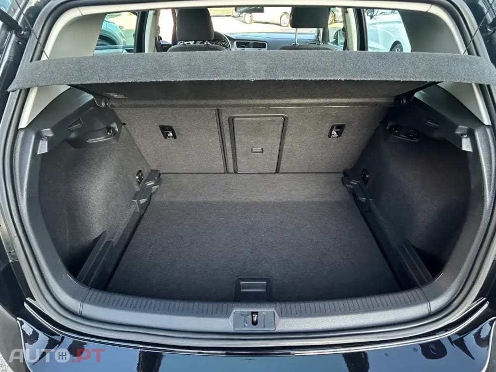 Volkswagen Golf 1.6 TDi Trendline DSG