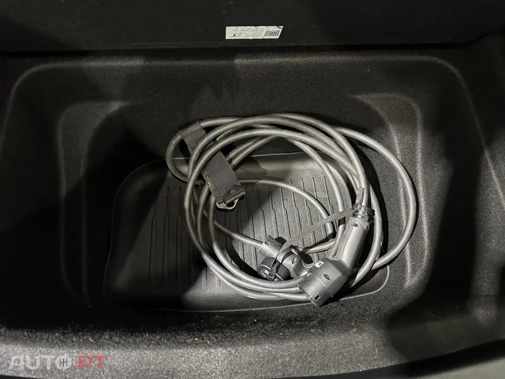Tesla Model Y Long Range Dual Motor AWD