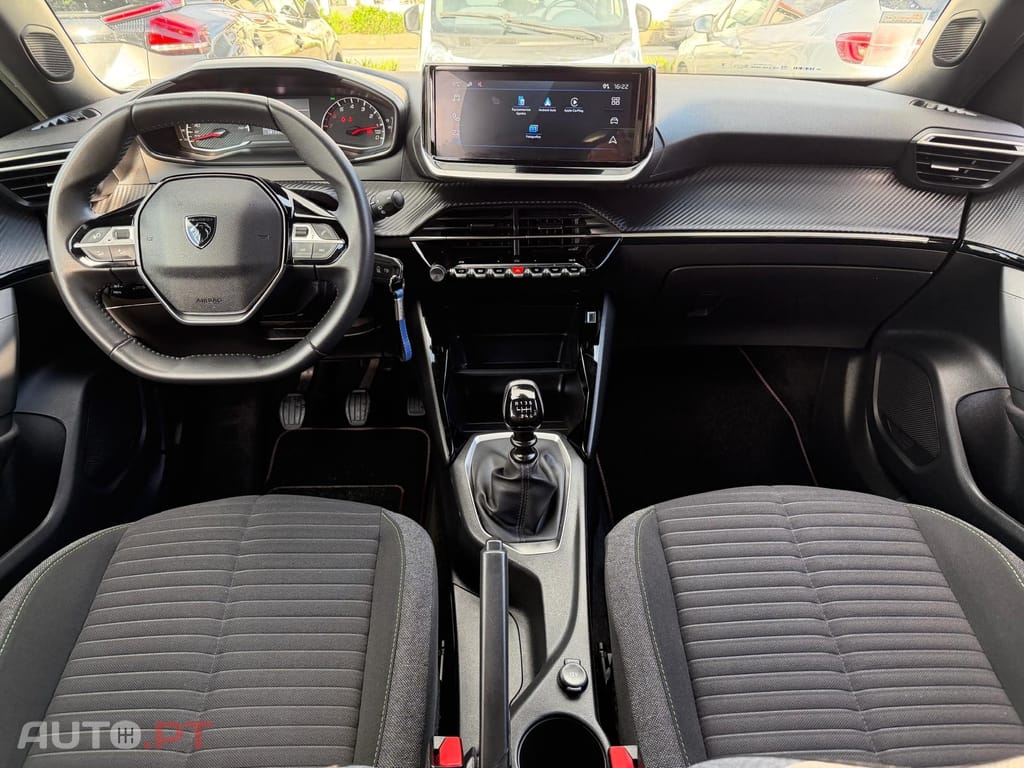 Peugeot 2008 1.2 PureTech Style