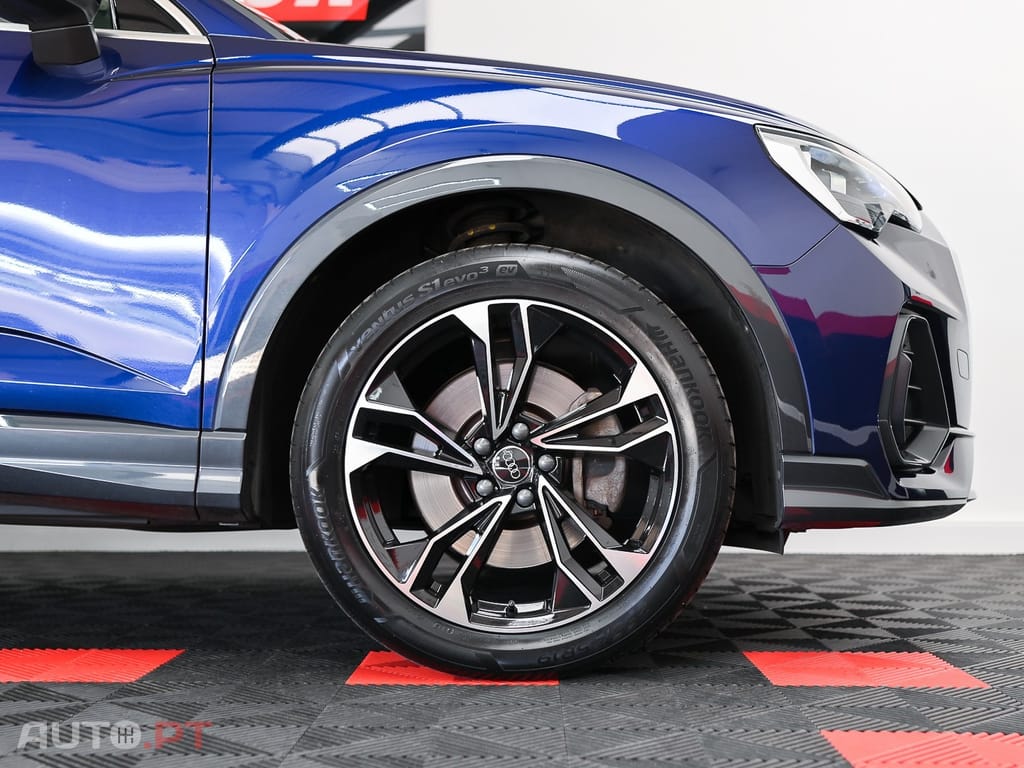 Audi Q3 45 TFSIe S tronic