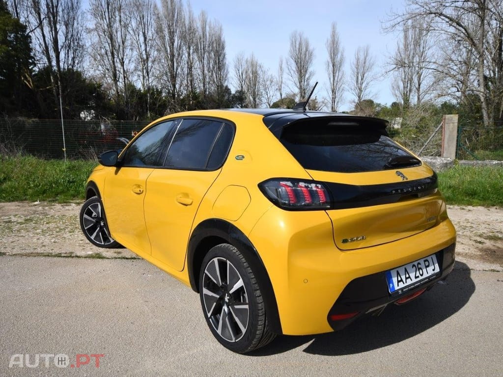 Peugeot E-208 50 kWh GT Line