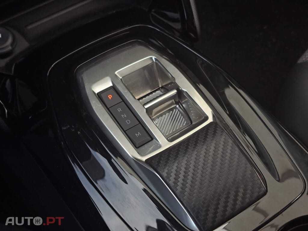 Peugeot 208 1.2 Hybrid Allure e-DCS6