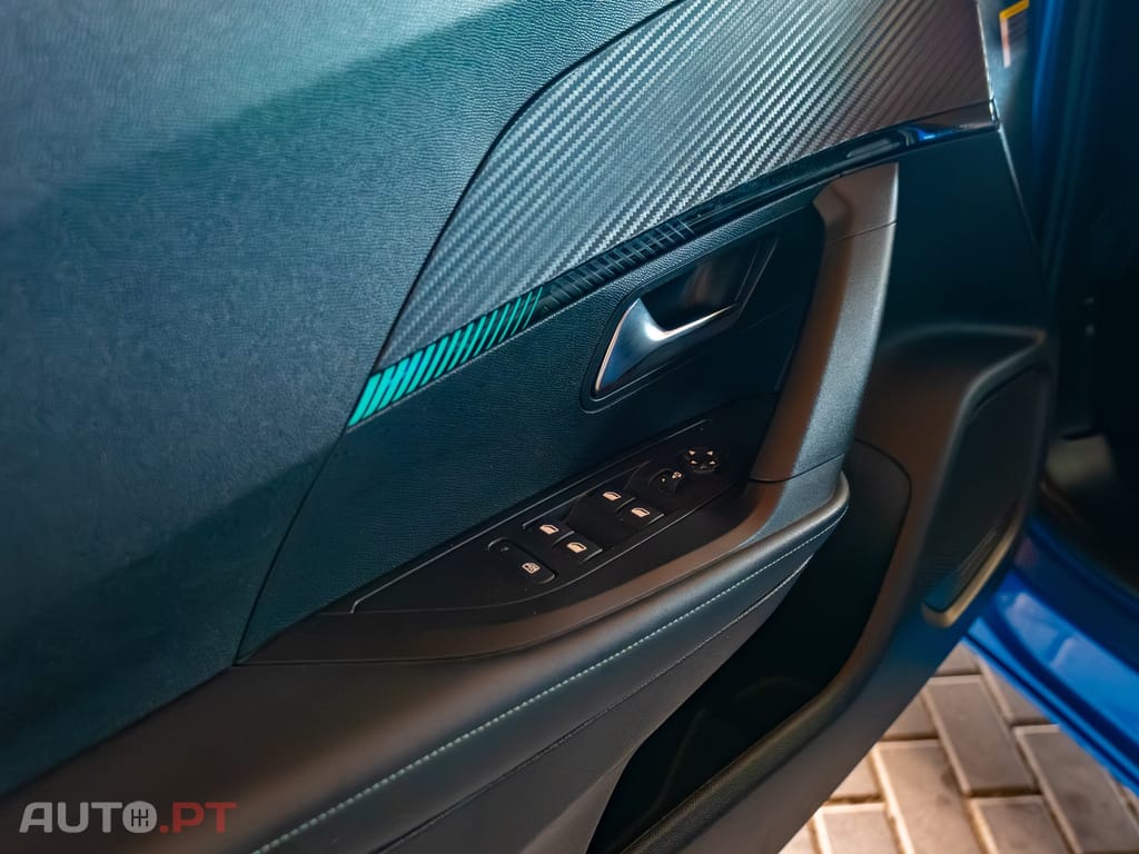 Peugeot 2008 1.2 PureTech Allure Pack