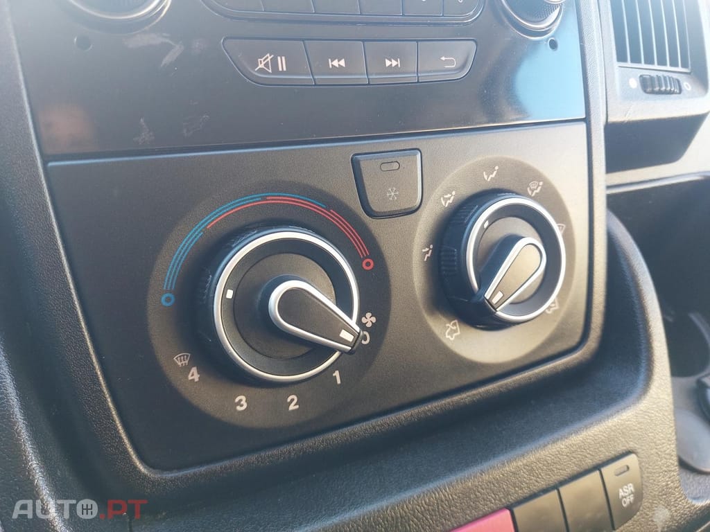 Peugeot Boxer 2.2 BlueHDi 333 L2H2 Pro - IVA Dedutível