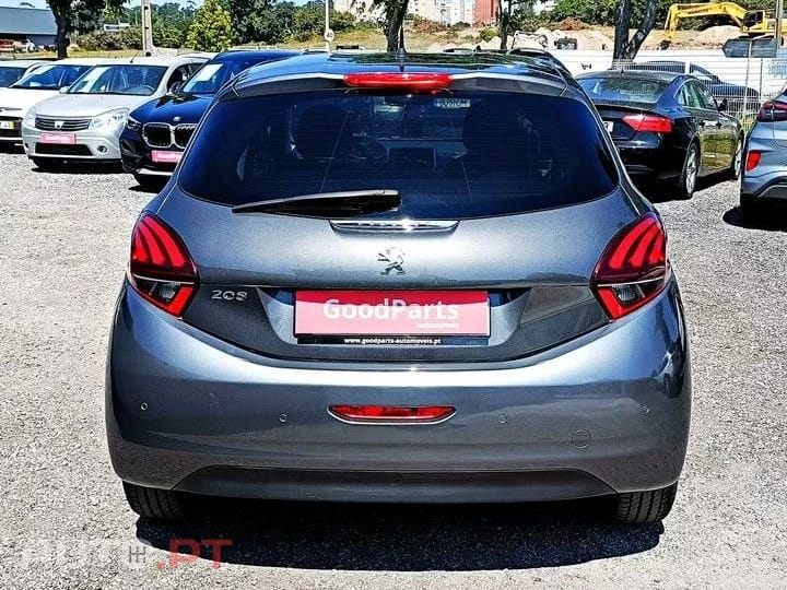 Peugeot 208 1.2 PureTech Signature