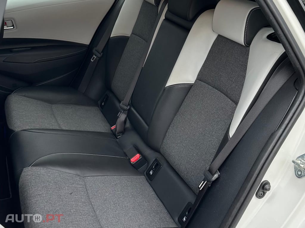 Toyota Corolla TOURING SPORTS 184H COLLECTION