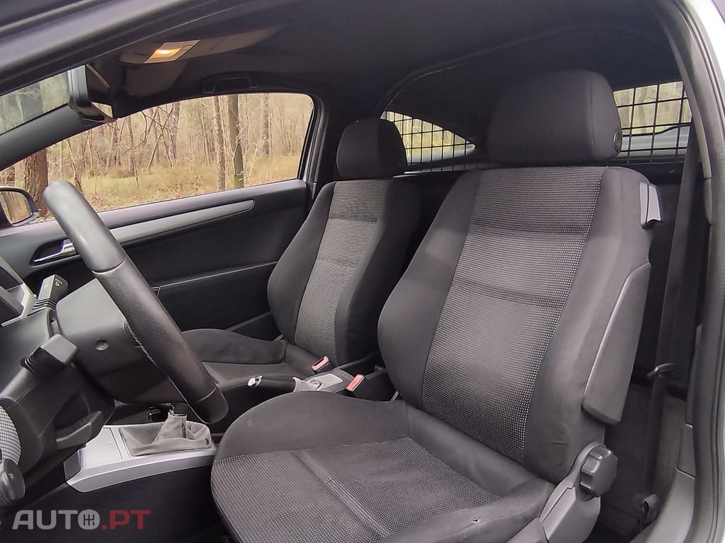Opel Astra GTC 1.3 CDTi