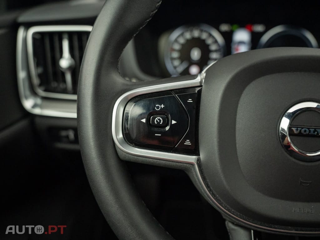 Volvo V60 2.0 T6 AWD TE R-Design