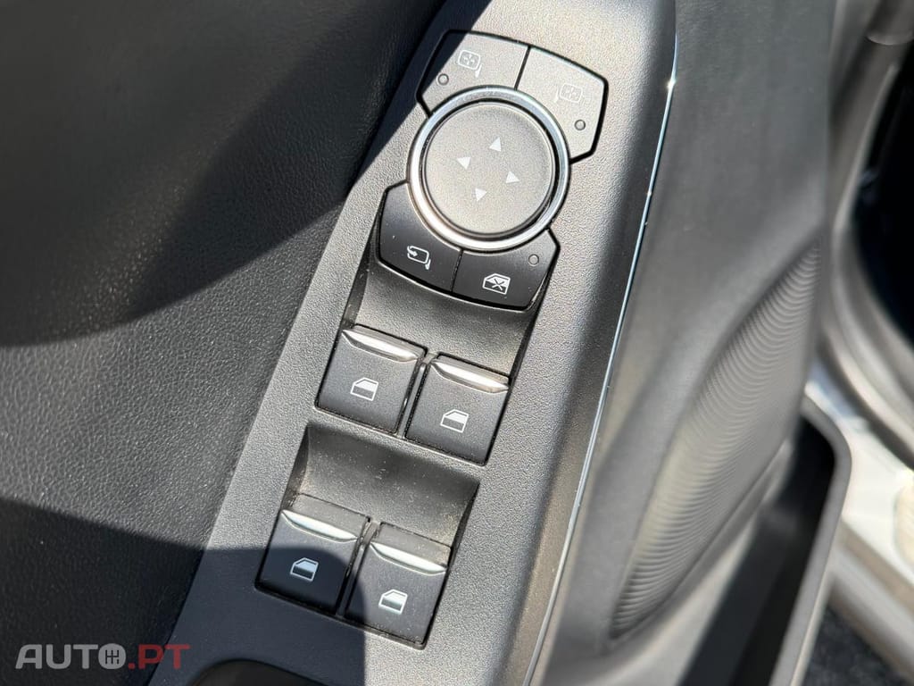 Ford Puma 1.0 EcoBoost MHEV Titanium Design