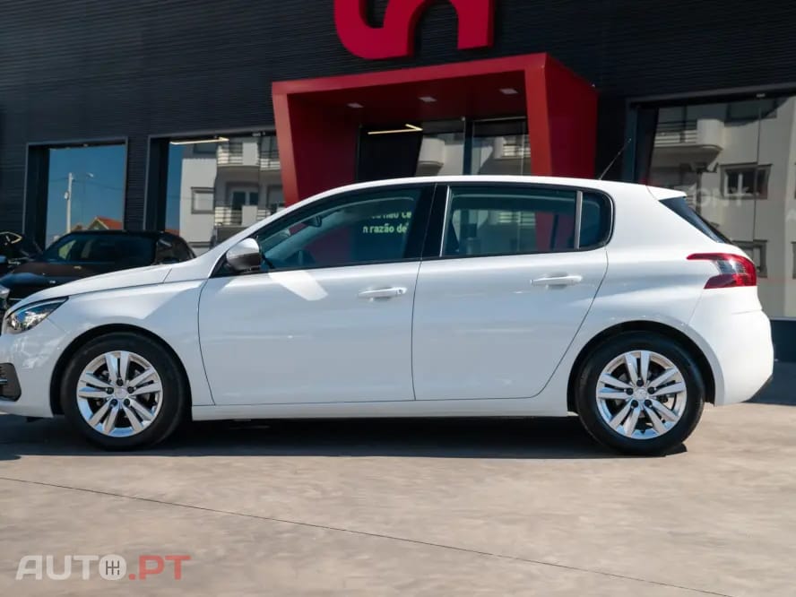 Peugeot 308 1.5 BlueHDi Business Line