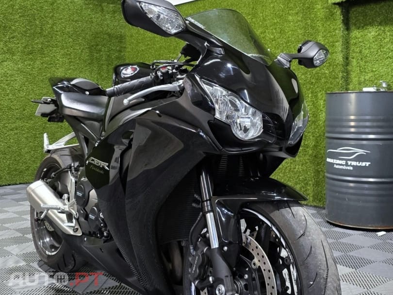 Honda CBR 1000 RR Fireblade