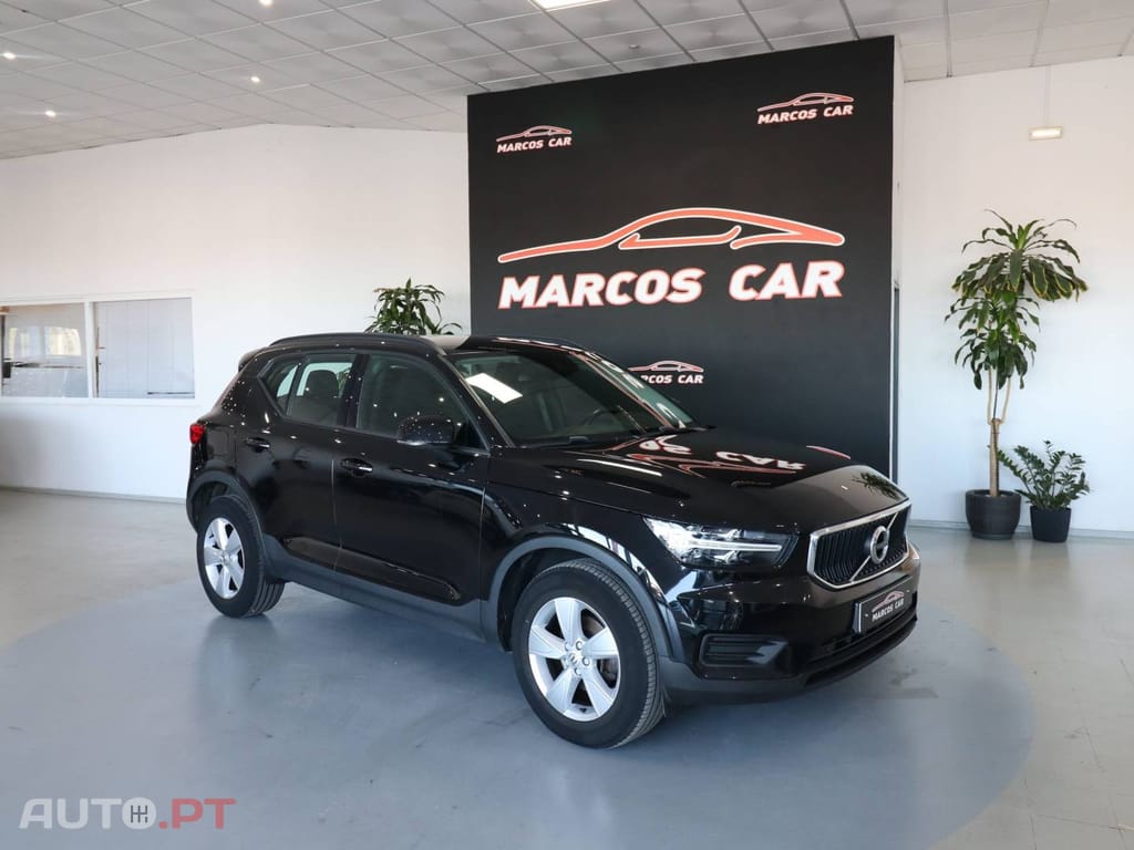 Volvo XC40 T2 Monument