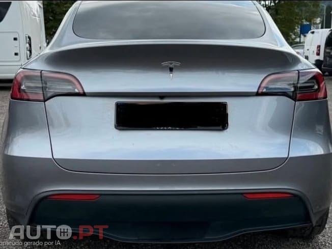 Tesla Model Y RWD