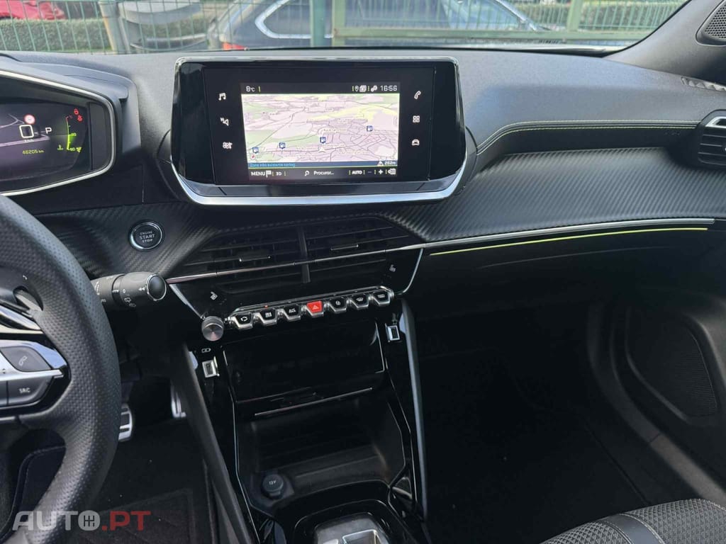 Peugeot 2008 1.2 PureTech GT EAT8