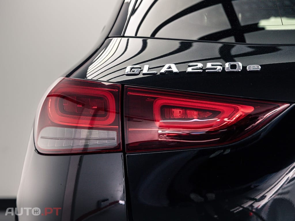 Mercedes-Benz GLA 250 e 8G-DCT AMG Line