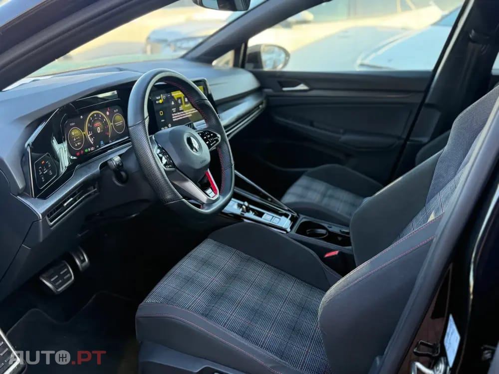 Volkswagen Golf 2.0 TSI GTI DSG