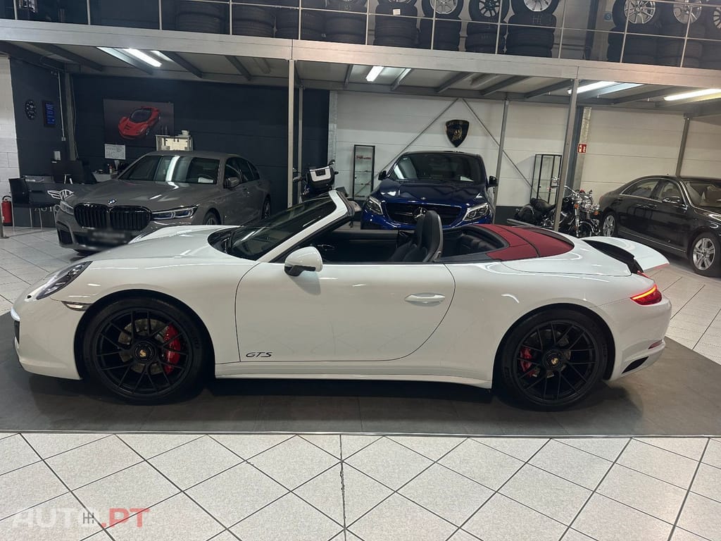 Porsche 991 Carrera 4 GTS