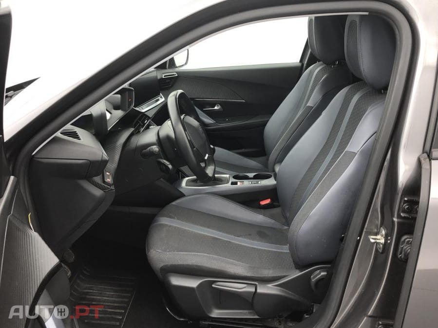 Peugeot 2008 1.5 BlueHDi Allure
