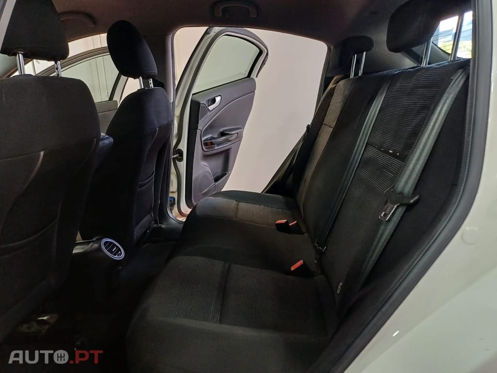 Alfa Romeo Giulietta 1.6 JTDm Distinctive