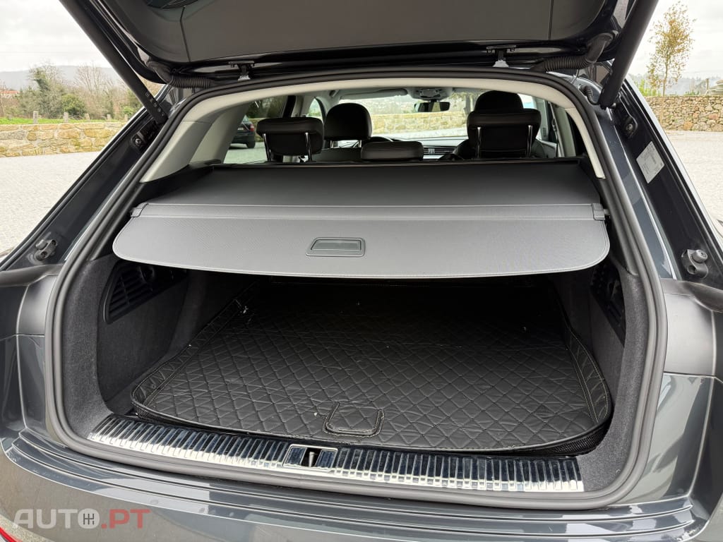 Audi Q8 E-Tron 55 quattro Advanced