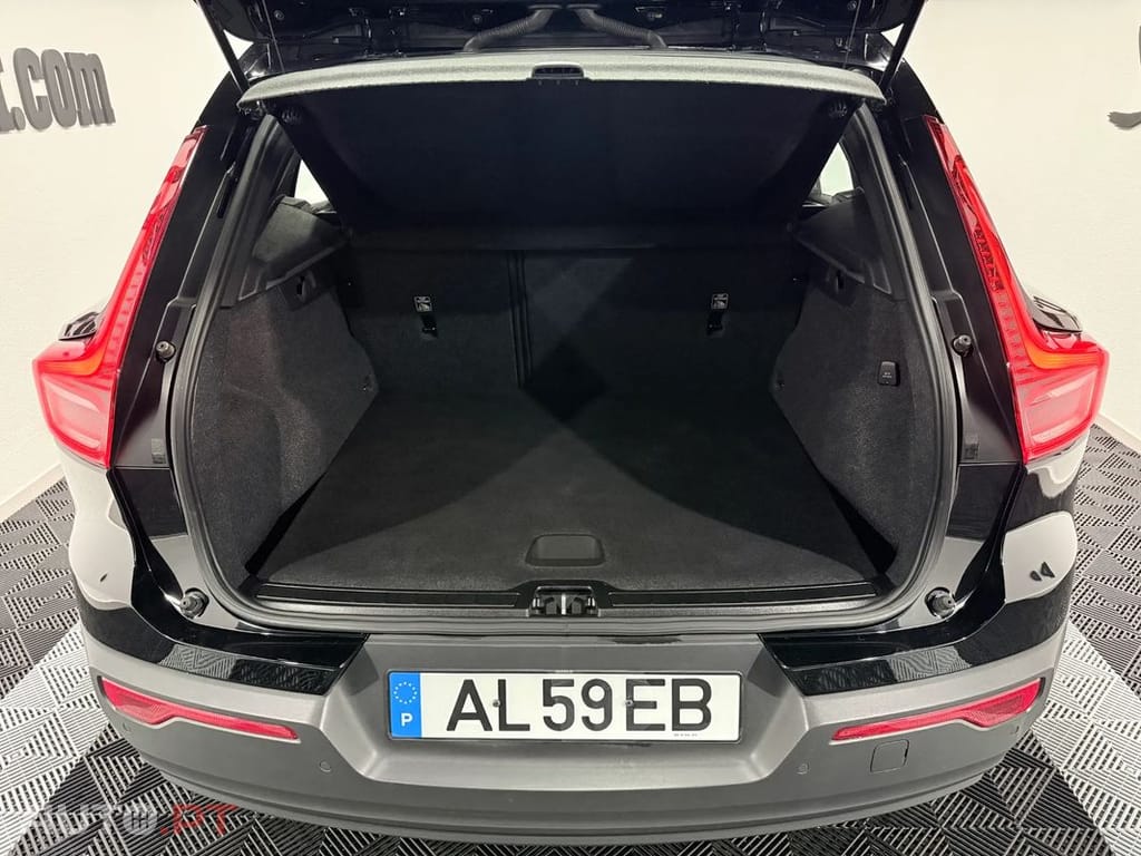 Volvo XC40 1.5 T2 Momentum Plus