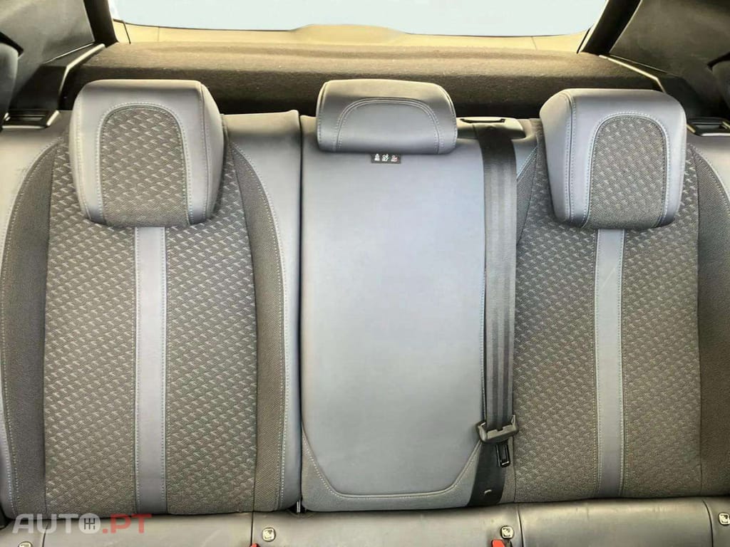 Peugeot 2008 1.2 PureTech Allure