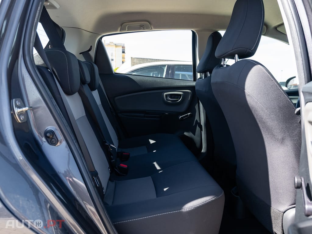 Toyota Yaris 1.0 VVT-i ACtive+AC