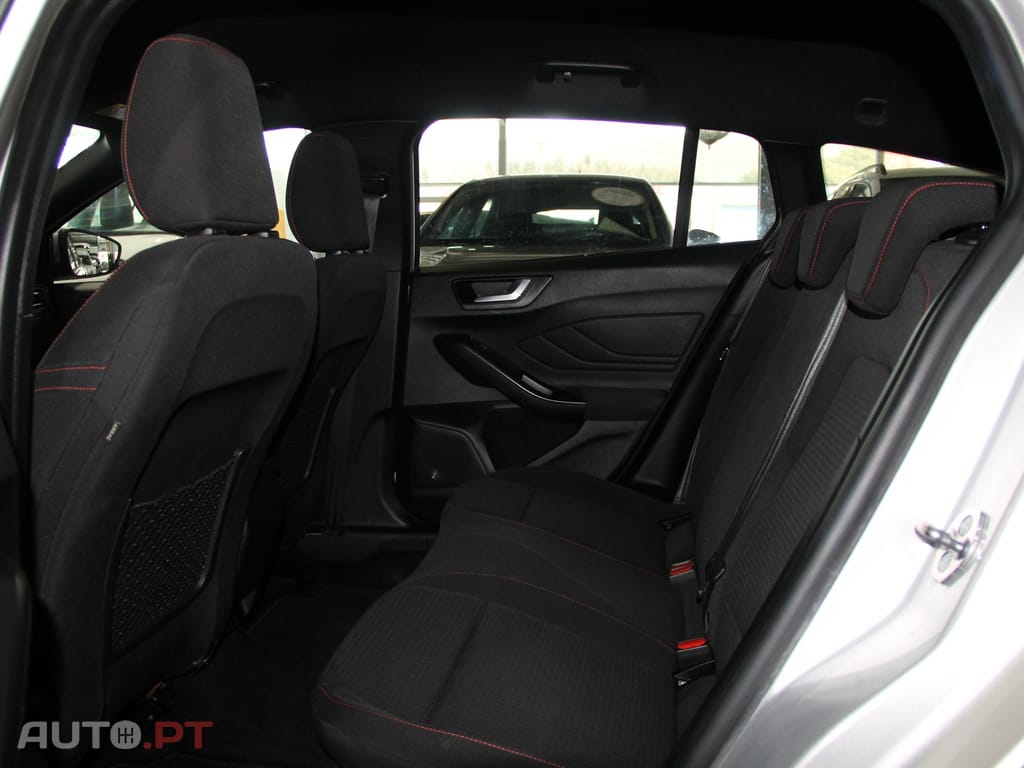 Ford Focus SW 1.0 EcoBoost ST-Line