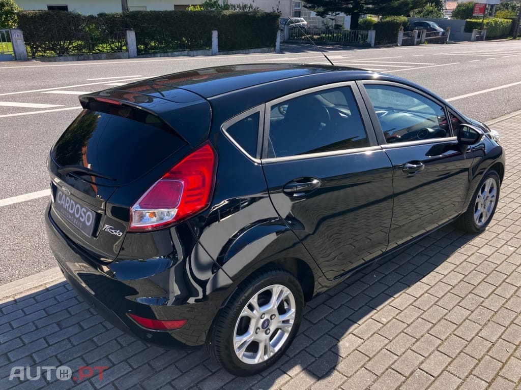 Ford Fiesta 1.0 EcoBoost S&S TITANIUM
